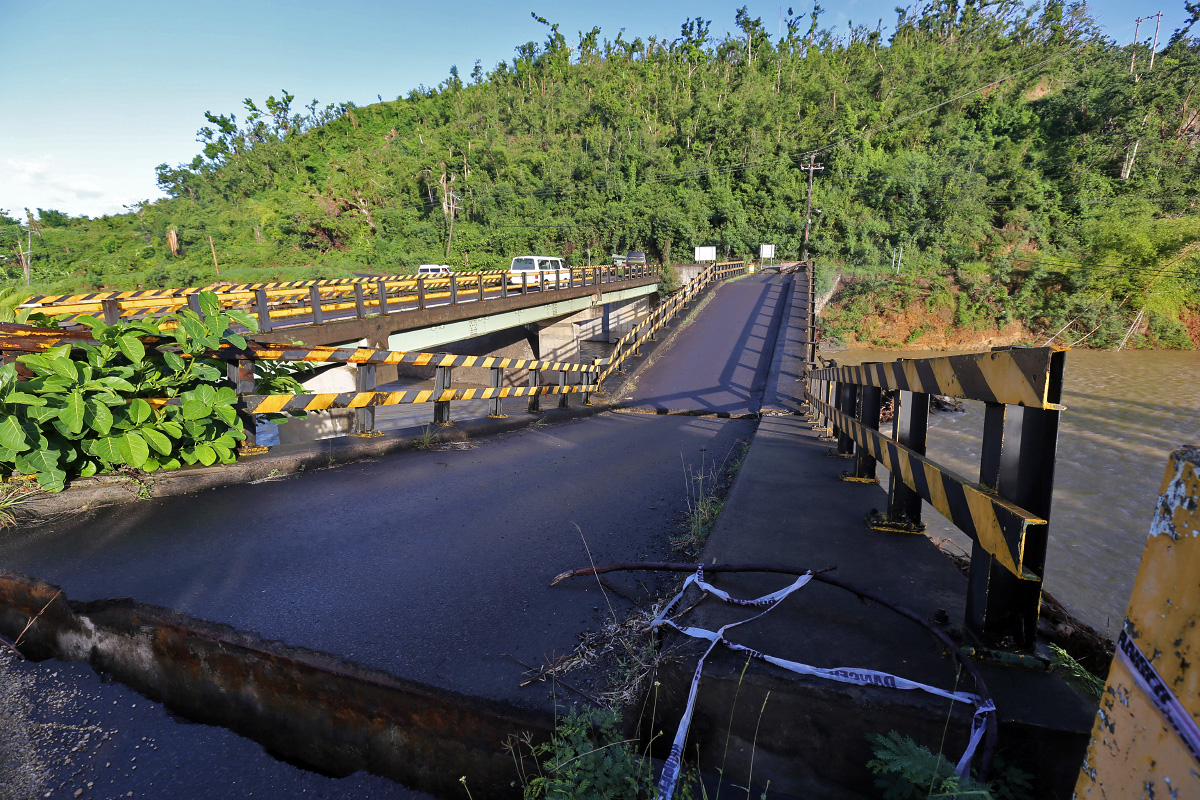 road to Roseau