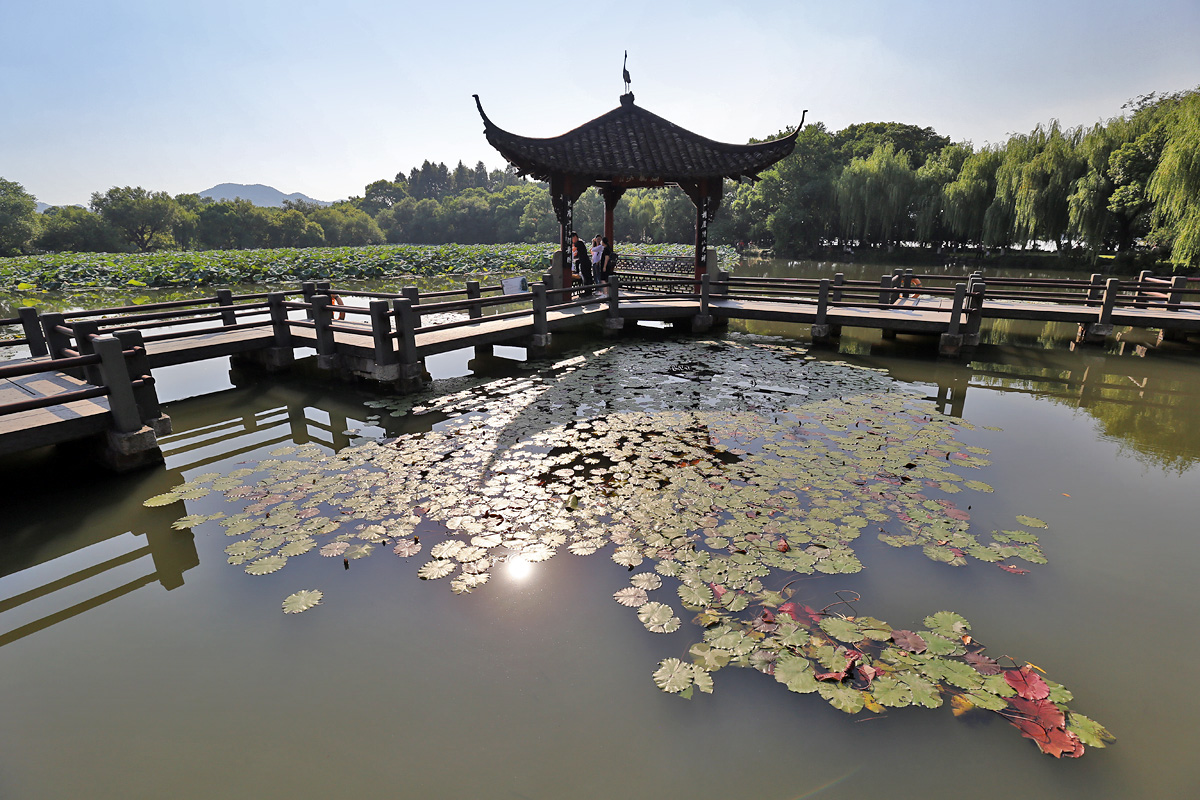 Huangzhou West Lake